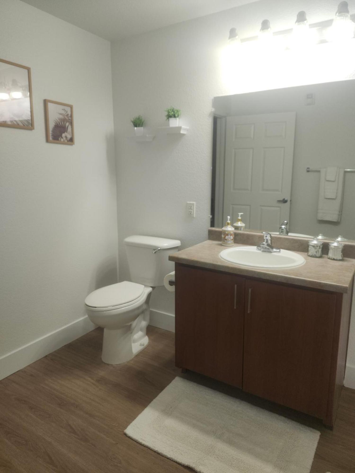 Apartamento Westgate Entertainment District, Walk To Events, Wifi, Free Parking Glendale Habitación foto